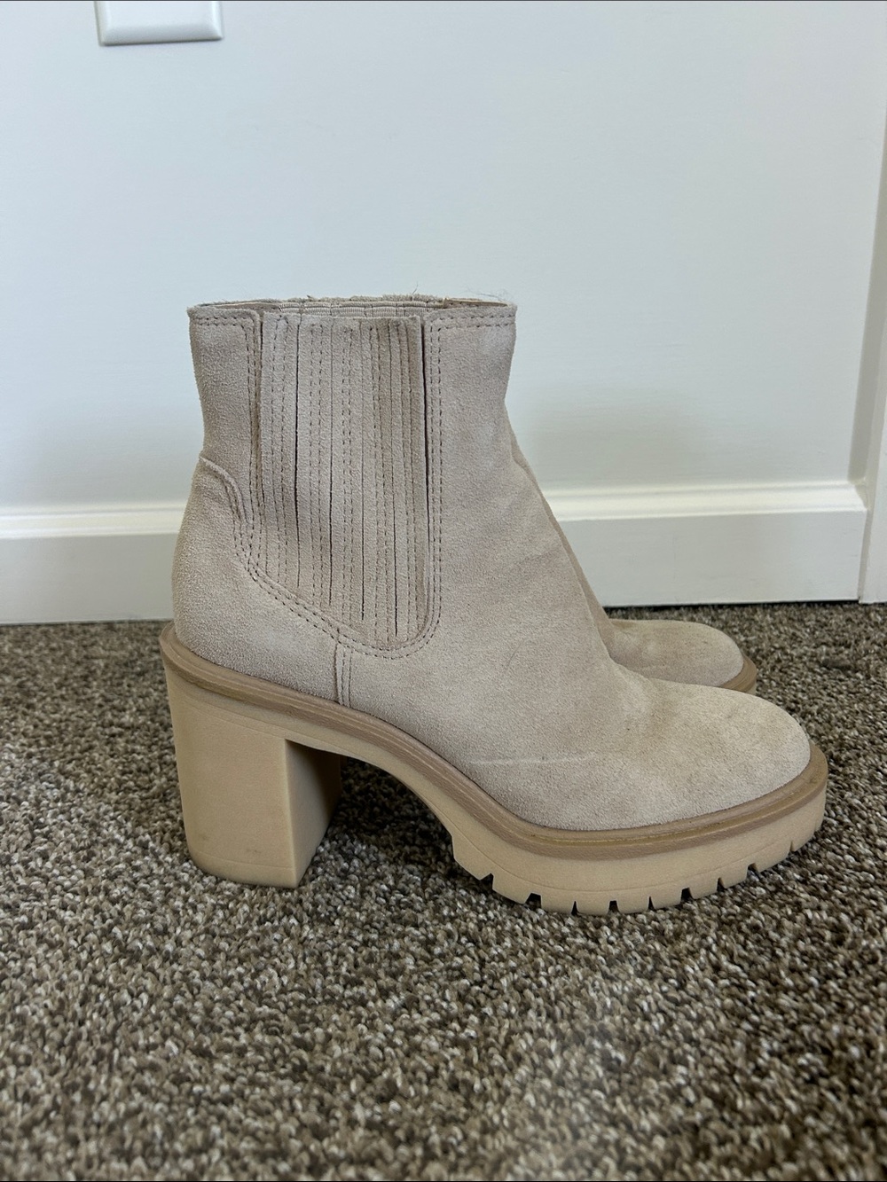 Dolce Vita Women’s Beige Suede Block Heel Chelsea Boot
